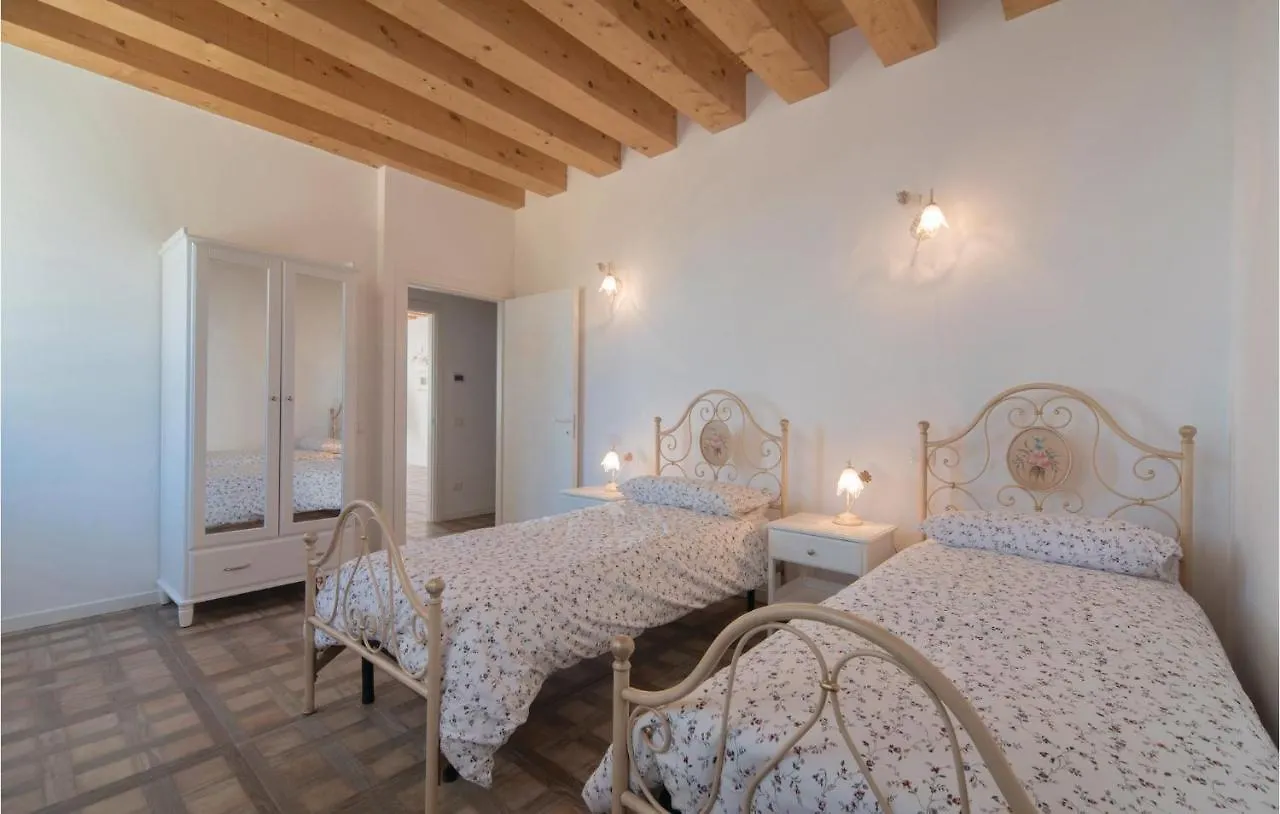 Amazing Apartment In Valnogaredo Pd With 3 Bedrooms, Wifi And Outdoor Swimming Pool Boccon Italie